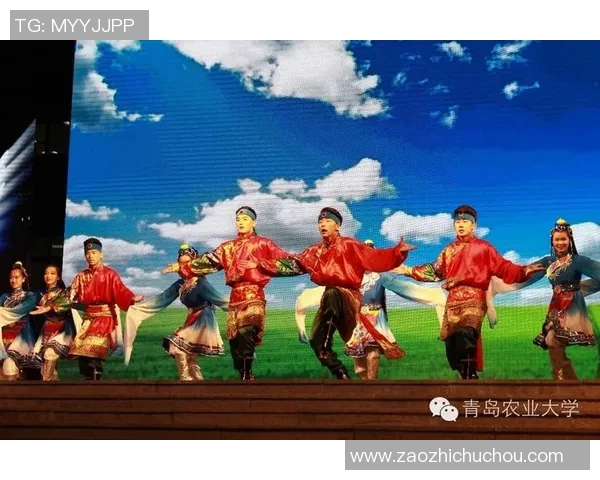 在绿茵场上舞动诗篇足球吟唱青春的旋律与梦想